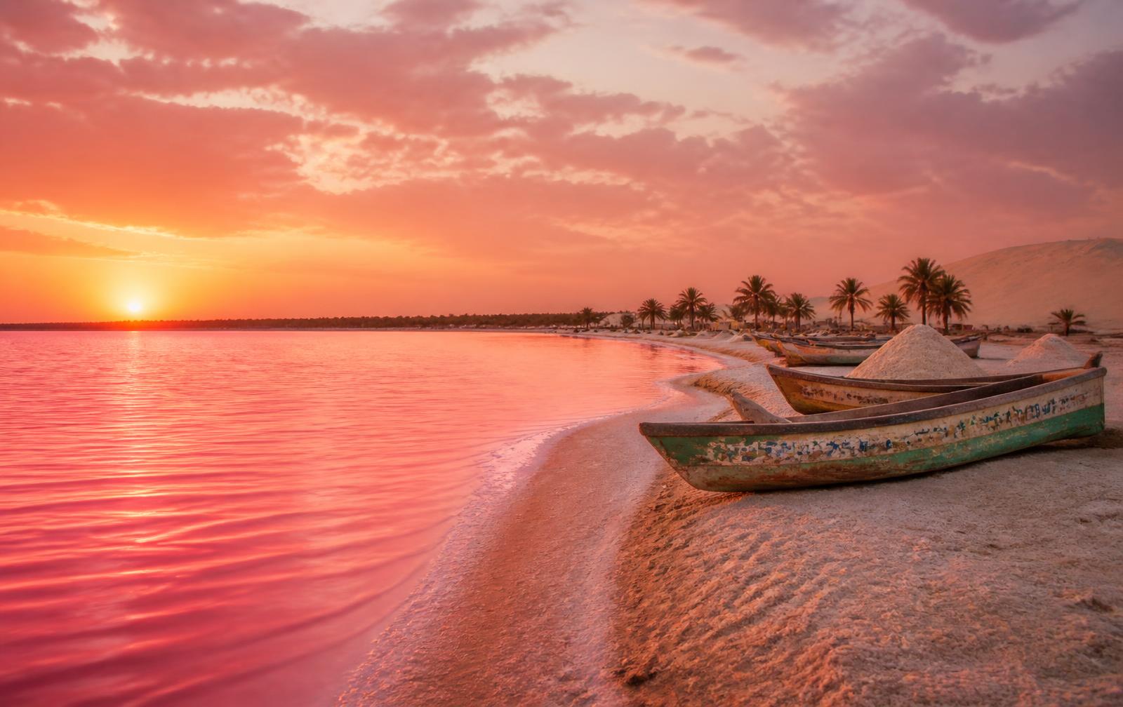 Le Lac Rose au coucher du soleil